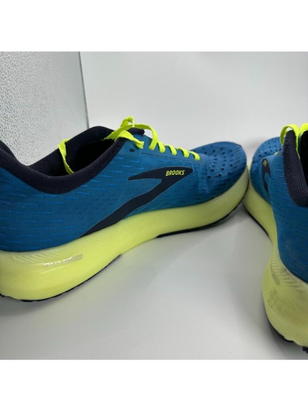 Brooks Hyperion Tempo Shoes Mens Size 9.5 Blue Yellow Running Cushioned - Picture 9 of 13